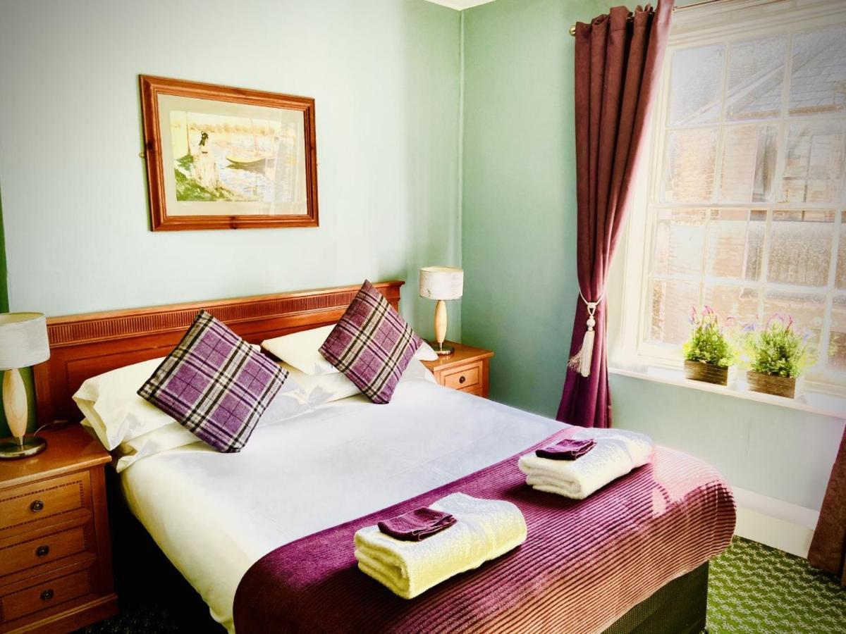 Fleur De Lis Hotel Sandwich Bagian luar foto